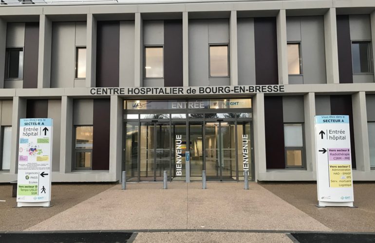 Entrée principale CH Bourg-en-Bresse - hôpital de Fleyriat